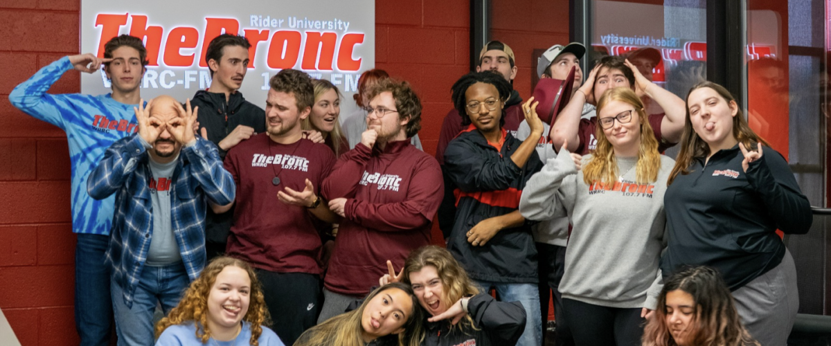 107.7 The Bronc Celebrates Its IBS Media Award Wins: ‘Best Morning Show’ and ‘Best Giveaway’